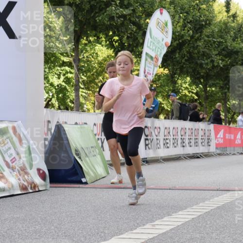 06.09.2026 - CURREX Alsterlauf Yannick Fuchs http://msf.ph/oto/10230787 06.09.2026 11:56:35 Ziel 1035, 1118, 1144, 1172, 1211 meine-sportfotos.de