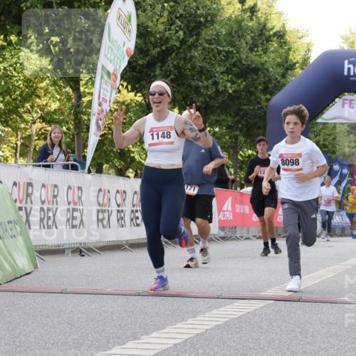 06.09.2026 - CURREX Alsterlauf Yannick Fuchs http://msf.ph/oto/10230825 06.09.2026 11:56:53 Ziel 1056, 1102, 1148, 1171, 1248, 1257, 1300, 1303, 1336, 6390, 8098 meine-sportfotos.de