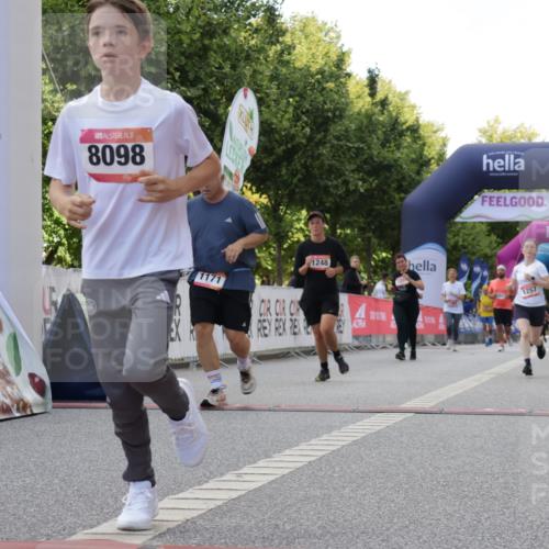 06.09.2026 - CURREX Alsterlauf Yannick Fuchs http://msf.ph/oto/10230836 06.09.2026 11:56:56 Ziel 1055, 1056, 1102, 1148, 1171, 1248, 1257, 1300, 1303, 8098, 8325, 8326 meine-sportfotos.de