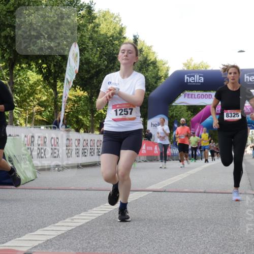 06.09.2026 - CURREX Alsterlauf Yannick Fuchs http://msf.ph/oto/10230855 06.09.2026 11:56:58 Ziel 1055, 1148, 1171, 1248, 1257, 1282, 1292, 8098, 8325, 8326 meine-sportfotos.de