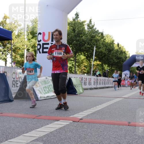 06.09.2026 - CURREX Alsterlauf Yannick Fuchs http://msf.ph/oto/10230880 06.09.2026 11:54:21 Ziel 1078, 1104, 1151, 1166, 1167, 1192, 1308, 1322, 1323, 8018 meine-sportfotos.de