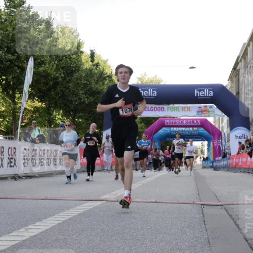 06.09.2026 - CURREX Alsterlauf Yannick Fuchs http://msf.ph/oto/10230882 06.09.2026 11:54:22 Ziel 1078, 1086, 1104, 1151, 1166, 1167, 1192, 1322, 1323, 1332, 1339, 8018 meine-sportfotos.de