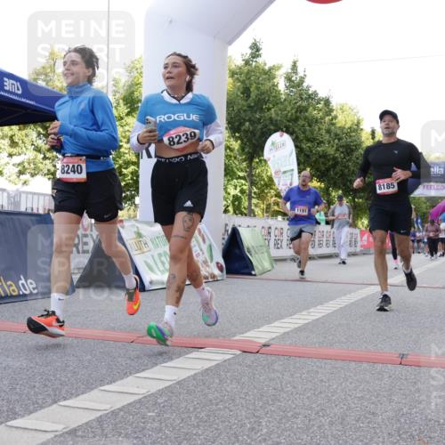06.09.2026 - CURREX Alsterlauf Yannick Fuchs http://msf.ph/oto/10230918 06.09.2026 11:54:30 Ziel 1078, 1086, 1104, 1122, 1151, 1191, 1328, 1332, 1339, 8185, 8239, 8240 meine-sportfotos.de