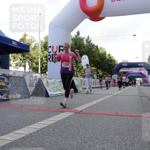 06.09.2026 - CURREX Alsterlauf Yannick Fuchs http://msf.ph/oto/10230938 06.09.2026 11:54:34 Ziel 1086, 1122, 1168, 1191, 1289, 1325, 1328, 1332, 1339, 8185, 8239, 8240 meine-sportfotos.de
