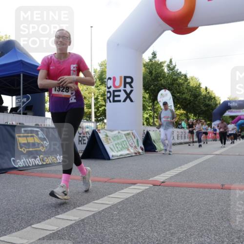 06.09.2026 - CURREX Alsterlauf Yannick Fuchs http://msf.ph/oto/10230942 06.09.2026 11:54:35 Ziel 1122, 1168, 1191, 1289, 1325, 1328, 8185, 8239, 8240 meine-sportfotos.de