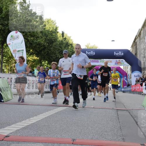 06.09.2026 - CURREX Alsterlauf Yannick Fuchs http://msf.ph/oto/10230965 06.09.2026 11:54:41 Ziel 1012, 1017, 1019, 1031, 1060, 1101, 1122, 1168, 1185, 1222, 1231, 1251, 1260, 1270, 1280, 1289, 1290, 1325, 1331 meine-sportfotos.de