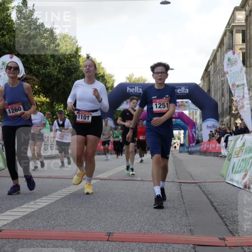06.09.2026 - CURREX Alsterlauf Yannick Fuchs http://msf.ph/oto/10230982 06.09.2026 11:54:45 Ziel 1012, 1017, 1019, 1031, 1060, 1101, 1140, 1145, 1168, 1185, 1222, 1231, 1247, 1251, 1260, 1270, 1272, 1280, 1289, 1290, 1331 meine-sportfotos.de