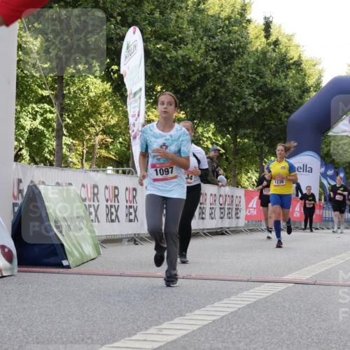 06.09.2026 - CURREX Alsterlauf Yannick Fuchs http://msf.ph/oto/10231012 06.09.2026 11:54:54 Ziel 1097, 1134, 1140, 1145, 1238, 1247, 1272, 1275, 1276 meine-sportfotos.de