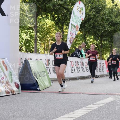 06.09.2026 - CURREX Alsterlauf Yannick Fuchs http://msf.ph/oto/10231030 06.09.2026 11:54:59 Ziel 1013, 1097, 1134, 1177, 1238, 1245 meine-sportfotos.de