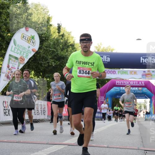 06.09.2026 - CURREX Alsterlauf Yannick Fuchs http://msf.ph/oto/10231083 06.09.2026 11:55:14 Ziel 1073, 1087, 1141, 1147, 1170, 1183, 1196, 1243, 1273, 1278, 1338, 1341, 8344 meine-sportfotos.de
