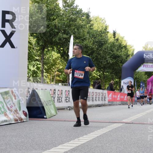 06.09.2026 - CURREX Alsterlauf Yannick Fuchs http://msf.ph/oto/10231092 06.09.2026 11:57:22 Ziel 1129, 1346, 8138 meine-sportfotos.de