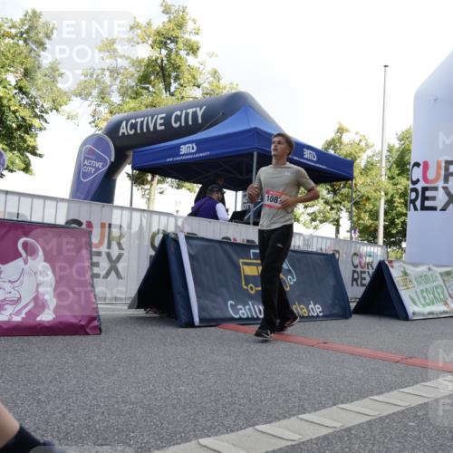06.09.2026 - CURREX Alsterlauf Yannick Fuchs http://msf.ph/oto/10231114 06.09.2026 11:55:21 Ziel 1071, 1087, 1141, 1183, 1233, 1243, 1273, 1337, 1338, 8344 meine-sportfotos.de