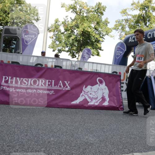 06.09.2026 - CURREX Alsterlauf Yannick Fuchs http://msf.ph/oto/10231118 06.09.2026 11:55:22 Ziel 1071, 1087, 1141, 1183, 1233, 1243, 1273, 1337, 1338 meine-sportfotos.de