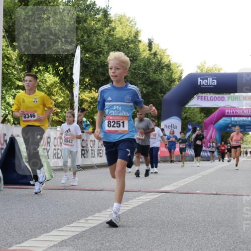 06.09.2026 - CURREX Alsterlauf Yannick Fuchs http://msf.ph/oto/10231202 06.09.2026 11:55:55 Ziel 1072, 1109, 1110, 1149, 1296, 1299, 1344, 8042, 8251, 8346 meine-sportfotos.de