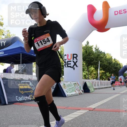 06.09.2026 - CURREX Alsterlauf Yannick Fuchs http://msf.ph/oto/10231206 06.09.2026 11:57:31 Ziel 1154, 1174, 1193, 1302, 2484 meine-sportfotos.de