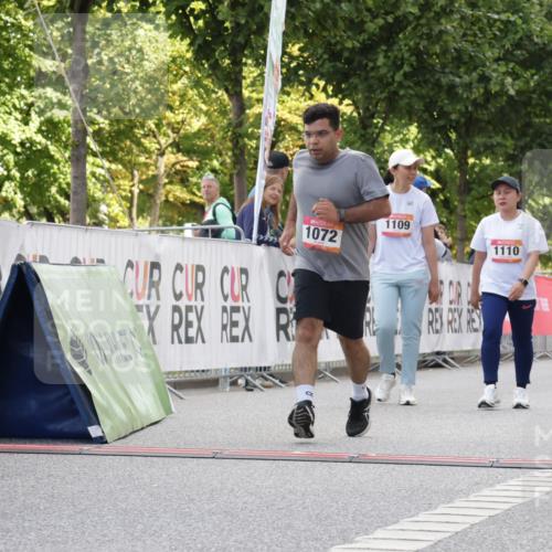 06.09.2026 - CURREX Alsterlauf Yannick Fuchs http://msf.ph/oto/10231207 06.09.2026 11:55:57 Ziel 1072, 1109, 1110, 1149, 1299, 1344, 8042, 8103, 8251, 8346 meine-sportfotos.de