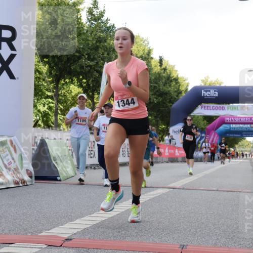 06.09.2026 - CURREX Alsterlauf Yannick Fuchs http://msf.ph/oto/10231218 06.09.2026 11:55:59 Ziel 1072, 1109, 1110, 1149, 1299, 1344, 8042, 8103, 8251, 8346 meine-sportfotos.de