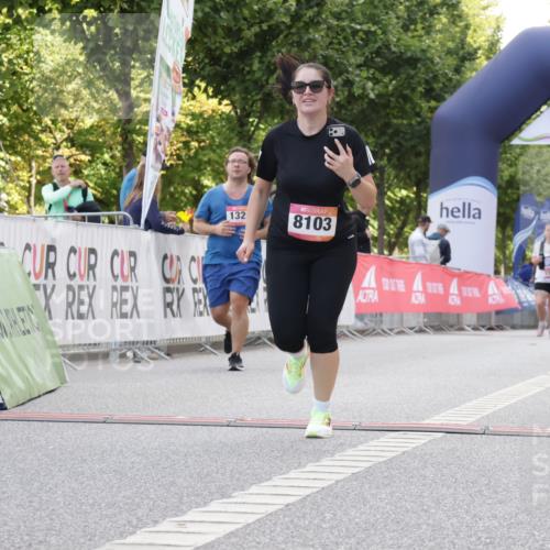 06.09.2026 - CURREX Alsterlauf Yannick Fuchs http://msf.ph/oto/10231228 06.09.2026 11:56:02 Ziel 1072, 1109, 1110, 1299, 1320, 1344, 8042, 8103, 8251, 8346 meine-sportfotos.de