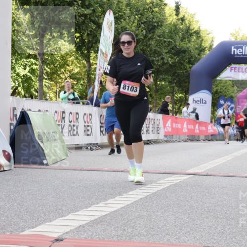 06.09.2026 - CURREX Alsterlauf Yannick Fuchs http://msf.ph/oto/10231231 06.09.2026 11:56:02 Ziel 1072, 1109, 1110, 1299, 1320, 1344, 8042, 8103, 8251, 8346 meine-sportfotos.de