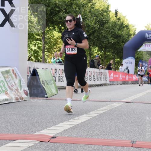 06.09.2026 - CURREX Alsterlauf Yannick Fuchs http://msf.ph/oto/10231235 06.09.2026 11:56:03 Ziel 1072, 1109, 1110, 1299, 1320, 1344, 8042, 8103 meine-sportfotos.de