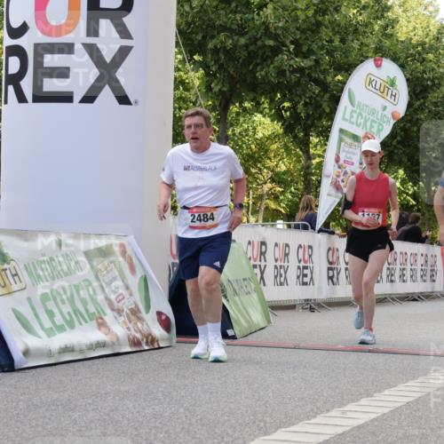 06.09.2026 - CURREX Alsterlauf Yannick Fuchs http://msf.ph/oto/10231284 06.09.2026 11:57:36 Ziel 1154, 1174, 1187, 1188, 1193, 2484 meine-sportfotos.de