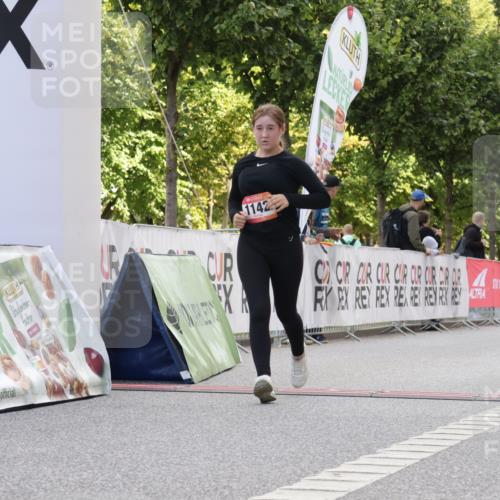 06.09.2026 - CURREX Alsterlauf Yannick Fuchs http://msf.ph/oto/10231294 06.09.2026 11:56:23 Ziel 1032, 1103, 1142, 8267 meine-sportfotos.de