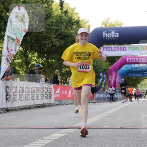 06.09.2026 - CURREX Alsterlauf Yannick Fuchs http://msf.ph/oto/10231297 06.09.2026 11:56:24 Ziel 1032, 1103, 1142, 1211, 8267 meine-sportfotos.de