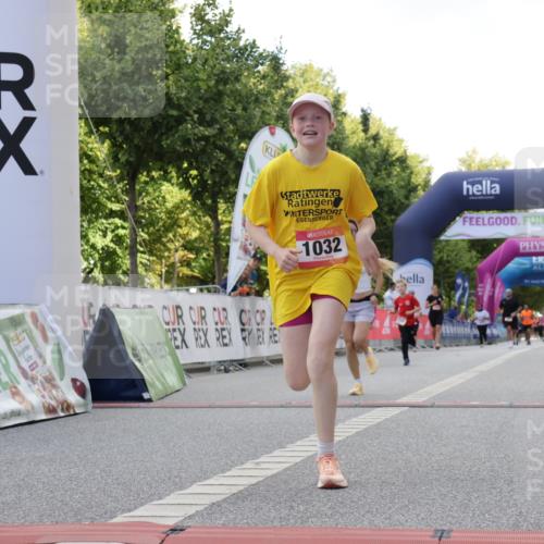 06.09.2026 - CURREX Alsterlauf Yannick Fuchs http://msf.ph/oto/10231303 06.09.2026 11:56:25 Ziel 1032, 1103, 1142, 1211, 8267 meine-sportfotos.de
