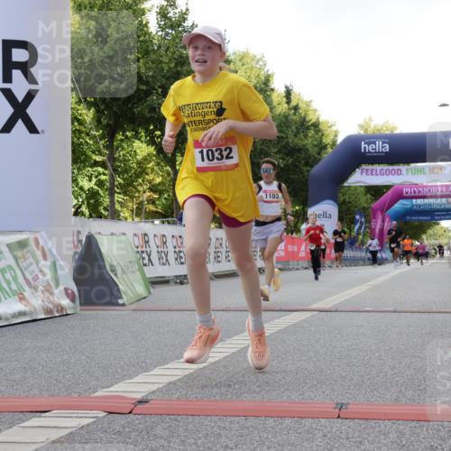 06.09.2026 - CURREX Alsterlauf Yannick Fuchs http://msf.ph/oto/10231305 06.09.2026 11:56:25 Ziel 1032, 1103, 1142, 1211, 8267 meine-sportfotos.de