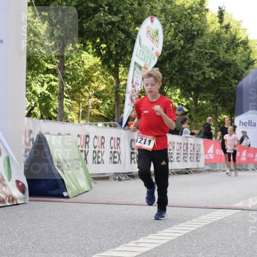 06.09.2026 - CURREX Alsterlauf Yannick Fuchs http://msf.ph/oto/10231316 06.09.2026 11:56:29 Ziel 1032, 1035, 1103, 1142, 1211 meine-sportfotos.de