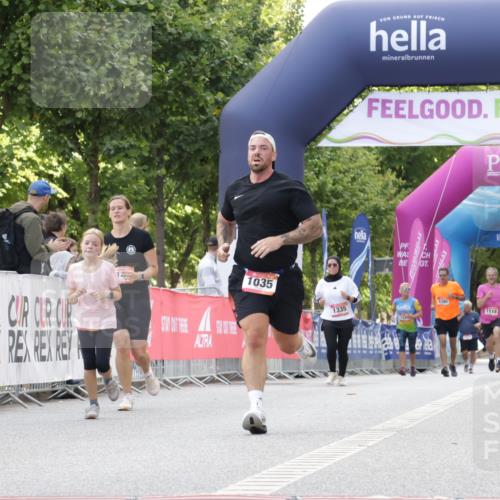 06.09.2026 - CURREX Alsterlauf Yannick Fuchs http://msf.ph/oto/10231318 06.09.2026 11:56:31 Ziel 1032, 1035, 1103, 1144, 1172, 1211 meine-sportfotos.de