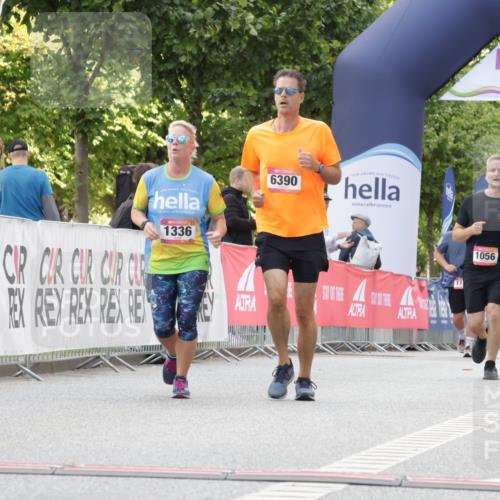06.09.2026 - CURREX Alsterlauf Yannick Fuchs http://msf.ph/oto/10231352 06.09.2026 11:56:44 Ziel 1056, 1118, 1303, 1335, 1336, 6390 meine-sportfotos.de