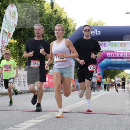 06.09.2026 - CURREX Alsterlauf Yannick Fuchs http://msf.ph/oto/10231362 06.09.2026 11:56:49 Ziel 1056, 1102, 1148, 1300, 1303, 1336, 6390, 8098 meine-sportfotos.de