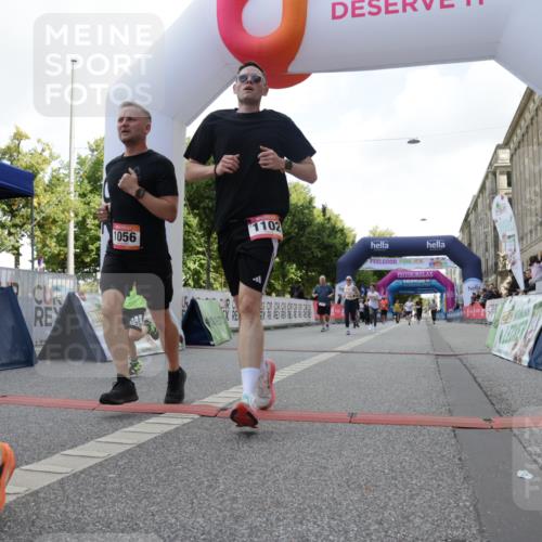06.09.2026 - CURREX Alsterlauf Yannick Fuchs http://msf.ph/oto/10231374 06.09.2026 11:56:51 Ziel 1056, 1102, 1148, 1171, 1300, 1303, 1336, 6390, 8098 meine-sportfotos.de