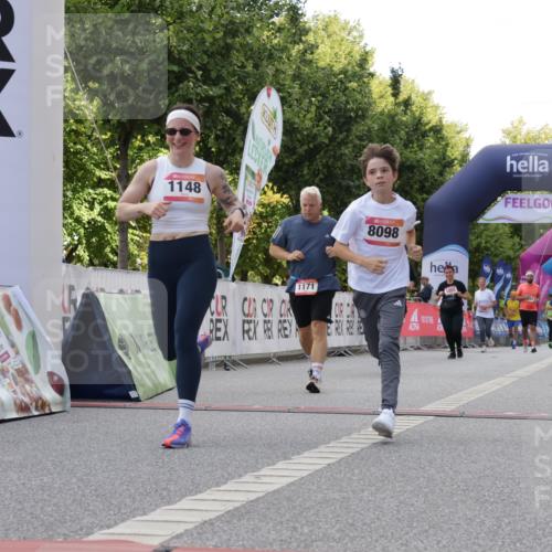 06.09.2026 - CURREX Alsterlauf Yannick Fuchs http://msf.ph/oto/10231385 06.09.2026 11:56:54 Ziel 1056, 1102, 1148, 1171, 1248, 1257, 1300, 1303, 1336, 6390, 8098, 8325 meine-sportfotos.de
