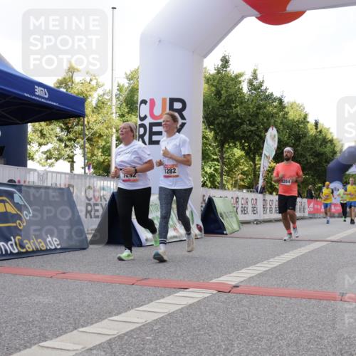06.09.2026 - CURREX Alsterlauf Yannick Fuchs http://msf.ph/oto/10231425 06.09.2026 11:57:05 Ziel 1055, 1228, 1229, 1248, 1257, 1282, 1292, 8284, 8325, 8326 meine-sportfotos.de