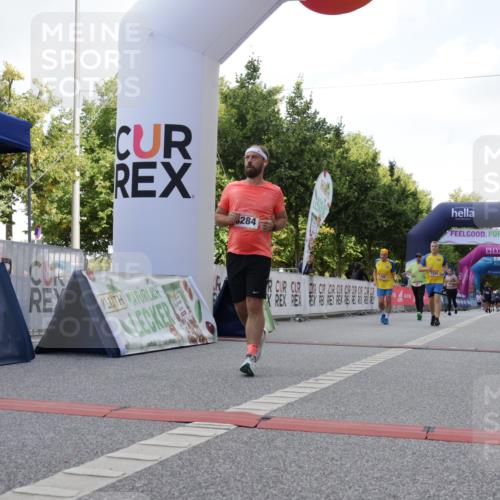 06.09.2026 - CURREX Alsterlauf Yannick Fuchs http://msf.ph/oto/10231427 06.09.2026 11:57:06 Ziel 1055, 1228, 1229, 1282, 1292, 8284, 8325, 8326 meine-sportfotos.de