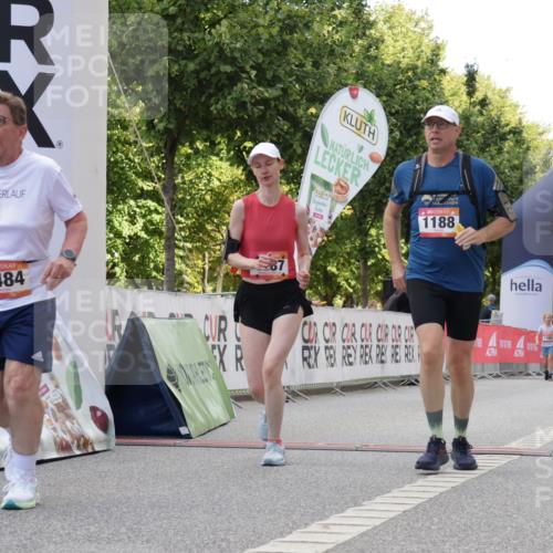 06.09.2026 - CURREX Alsterlauf Yannick Fuchs http://msf.ph/oto/10231489 06.09.2026 11:57:37 Ziel 1174, 1187, 1188, 1193, 2484 meine-sportfotos.de