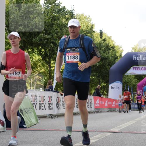 06.09.2026 - CURREX Alsterlauf Yannick Fuchs http://msf.ph/oto/10231492 06.09.2026 11:57:38 Ziel 1174, 1187, 1188, 1193, 2484 meine-sportfotos.de