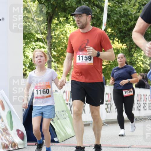 06.09.2026 - CURREX Alsterlauf Yannick Fuchs http://msf.ph/oto/10231515 06.09.2026 11:57:52 Ziel 1036, 1075, 1084, 1139, 1159, 1160, 1241, 1246, 8090 meine-sportfotos.de