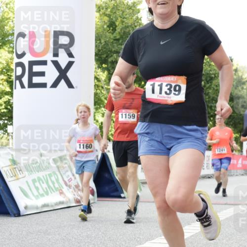 06.09.2026 - CURREX Alsterlauf Yannick Fuchs http://msf.ph/oto/10231518 06.09.2026 11:57:52 Ziel 1036, 1075, 1084, 1139, 1159, 1160, 1241, 1246, 8090 meine-sportfotos.de