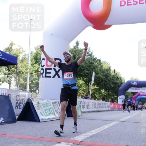 06.09.2026 - CURREX Alsterlauf Yannick Fuchs http://msf.ph/oto/10231534 06.09.2026 11:57:59 Ziel 1036, 1075, 1084, 1241 meine-sportfotos.de