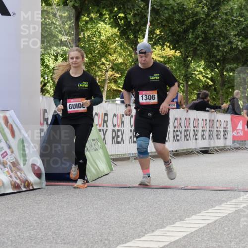 06.09.2026 - CURREX Alsterlauf Yannick Fuchs http://msf.ph/oto/10231579 06.09.2026 11:58:23 Ziel 1020, 1077, 1158, 1179, 1306 meine-sportfotos.de