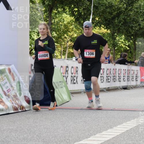 06.09.2026 - CURREX Alsterlauf Yannick Fuchs http://msf.ph/oto/10231581 06.09.2026 11:58:24 Ziel 1020, 1158, 1306 meine-sportfotos.de