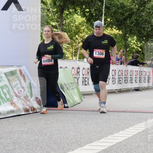 06.09.2026 - CURREX Alsterlauf Yannick Fuchs http://msf.ph/oto/10231582 06.09.2026 11:58:24 Ziel 1020, 1158, 1306 meine-sportfotos.de