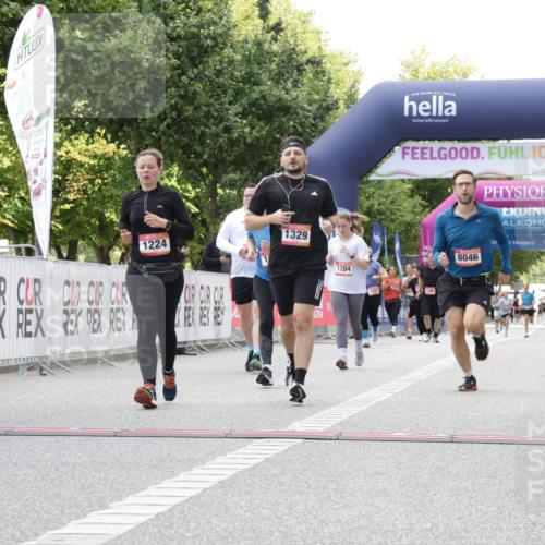 06.09.2026 - CURREX Alsterlauf Yannick Fuchs http://msf.ph/oto/10231662 06.09.2026 11:58:51 Ziel 1001, 1224, 1301, 1329, 1347, 4444, 8046, 8137 meine-sportfotos.de