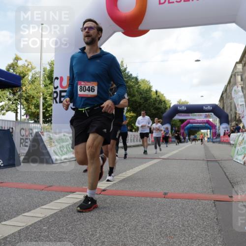 06.09.2026 - CURREX Alsterlauf Yannick Fuchs http://msf.ph/oto/10231673 06.09.2026 11:58:54 Ziel 1224, 1301, 1329, 1347, 4444, 8046 meine-sportfotos.de