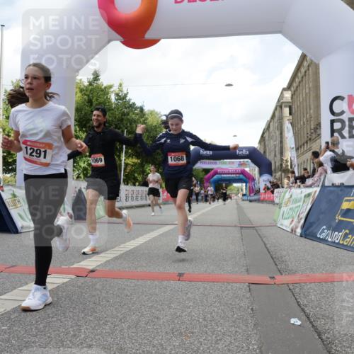 06.09.2026 - CURREX Alsterlauf Yannick Fuchs http://msf.ph/oto/10231763 06.09.2026 11:59:27 Ziel 1018, 1037, 1038, 1068, 1069, 1173, 1261, 1291 meine-sportfotos.de