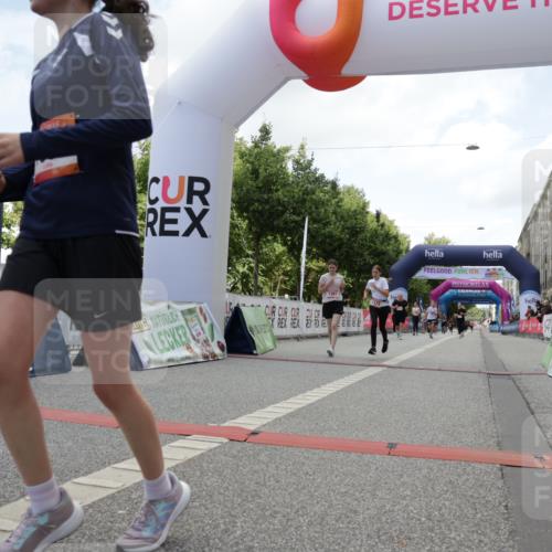 06.09.2026 - CURREX Alsterlauf Yannick Fuchs http://msf.ph/oto/10231768 06.09.2026 11:59:28 Ziel 1018, 1038, 1068, 1069, 1173, 1261, 1291 meine-sportfotos.de