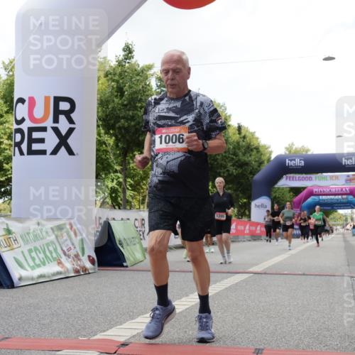 06.09.2026 - CURREX Alsterlauf Yannick Fuchs http://msf.ph/oto/10231816 06.09.2026 11:59:45 Ziel 1006, 1098, 1120, 1205, 1206, 1215, 1262, 1266, 1275, 8139 meine-sportfotos.de